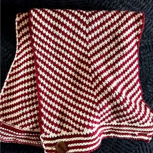 Burgundy Wine Red and White Thin Striped Wooden 3 Button Knitted Scarf, NWOT